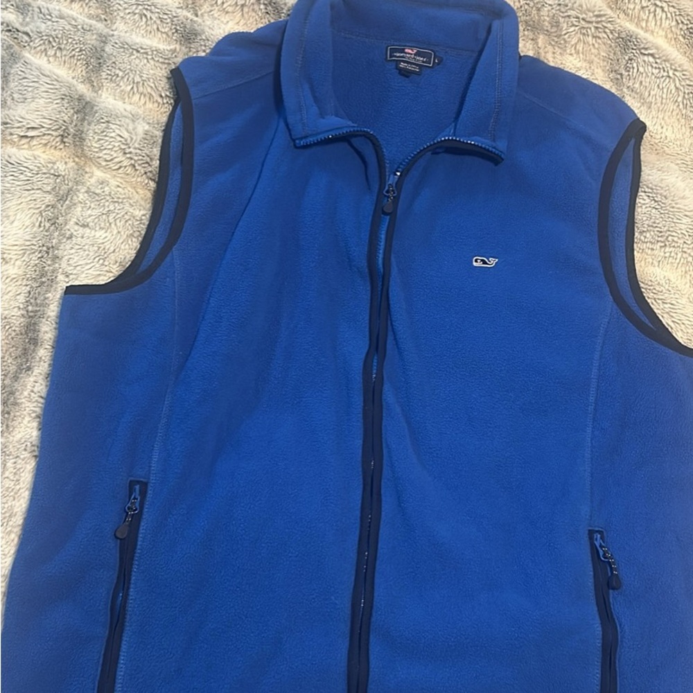 Vineyard Vines vest. Size L